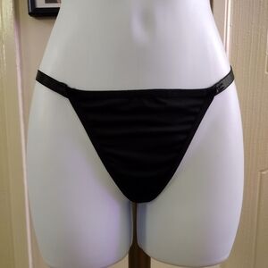 Rene Rofe Black / String Pantys